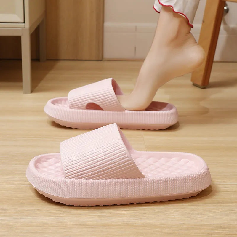 Women's solid colour EVA slippers with rhombus stripe pattern and anti-slip sole, pink colour