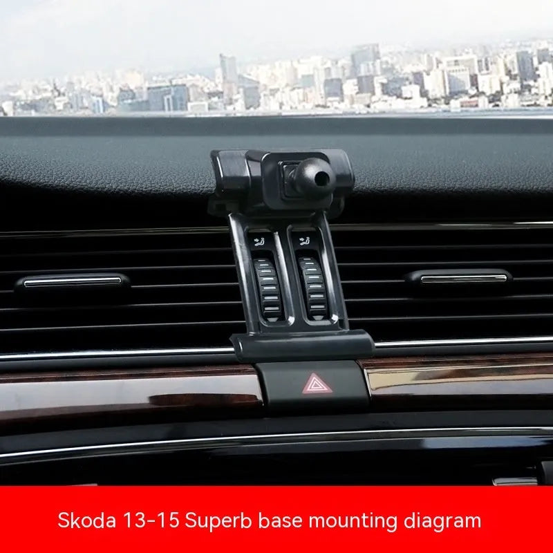 Snap-on car phone bracket mounted on Škoda air vent for mobile phone