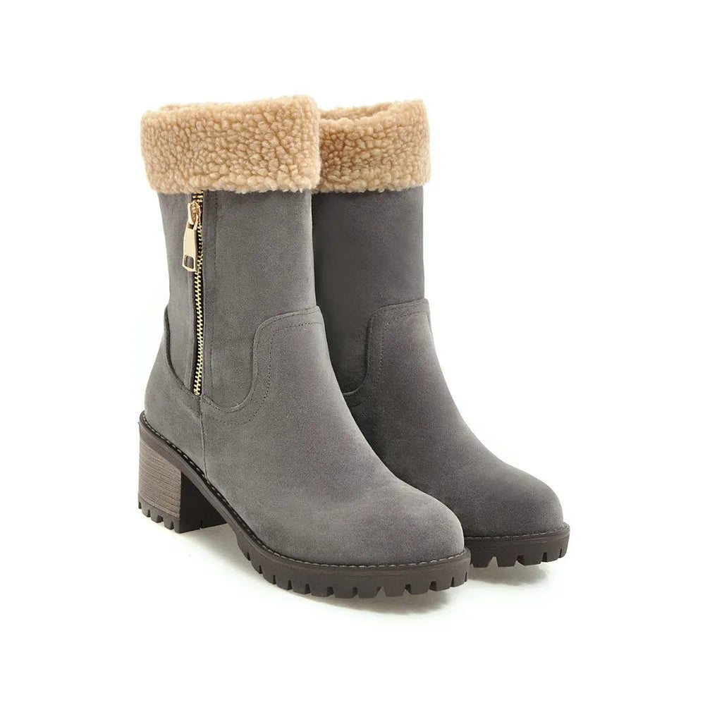 A pair of snow boots with a short plush lining and rubber insole, shown in multiple colours.