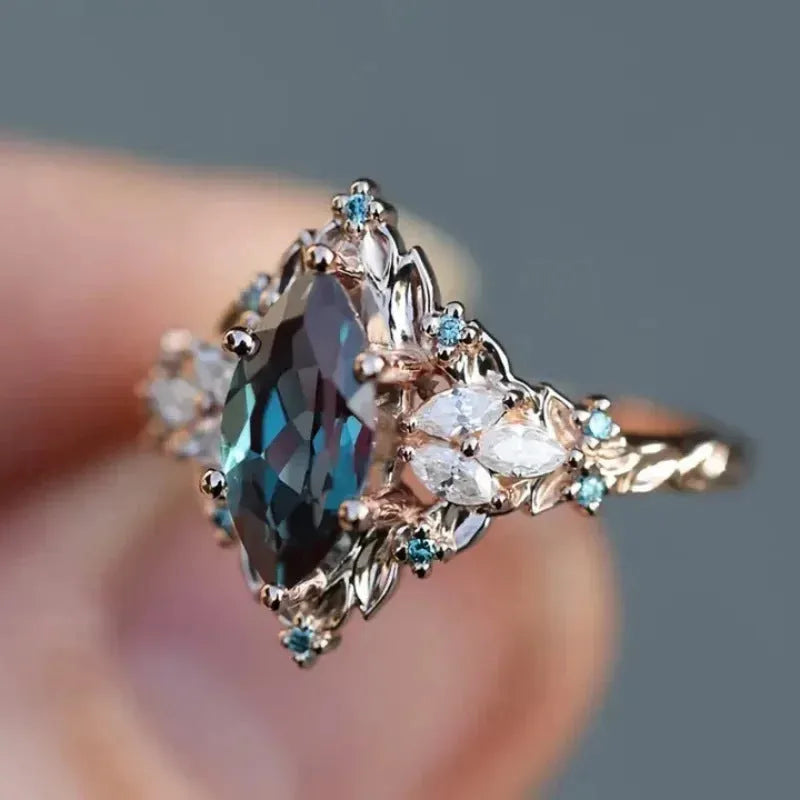 Retro hollow-out brushed ring for women in rose gold copper with inlaid zircon and leaf details