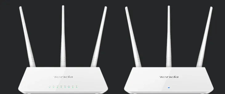 White dual-band wireless router with 2.4GHz and 5GHz frequency support