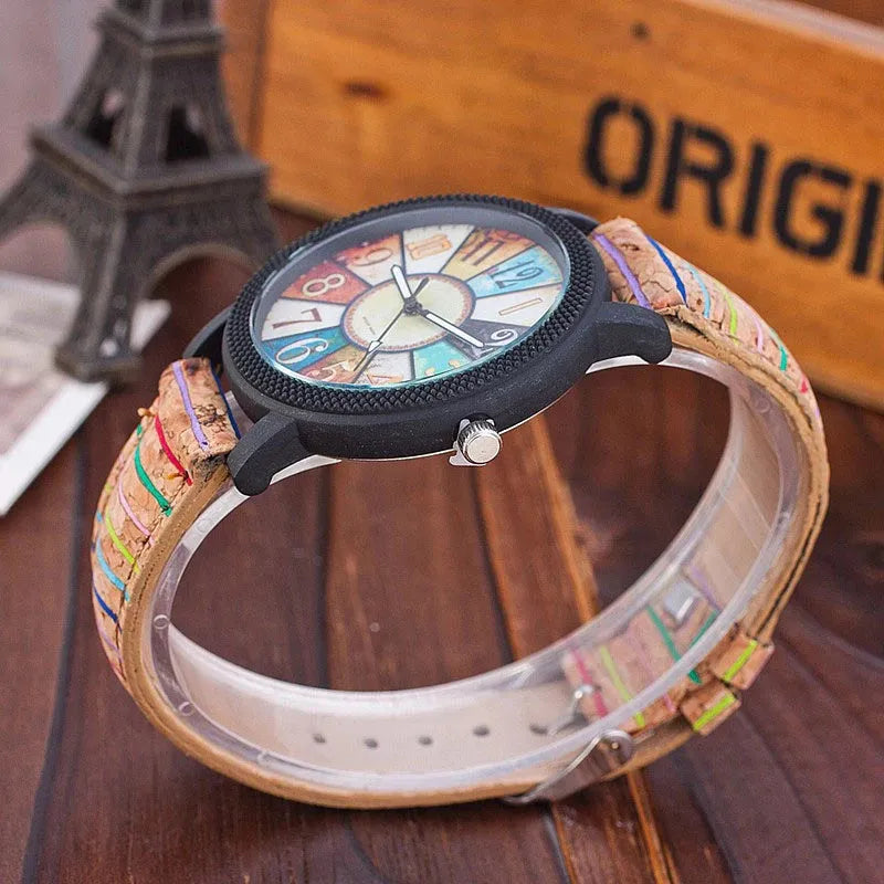 Casual women's watch with leather strap, 37mm round dial and stainless steel buckle