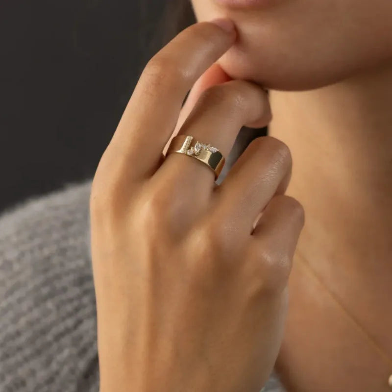 Gold electroplated zircon ring for women on copper base in various sizes