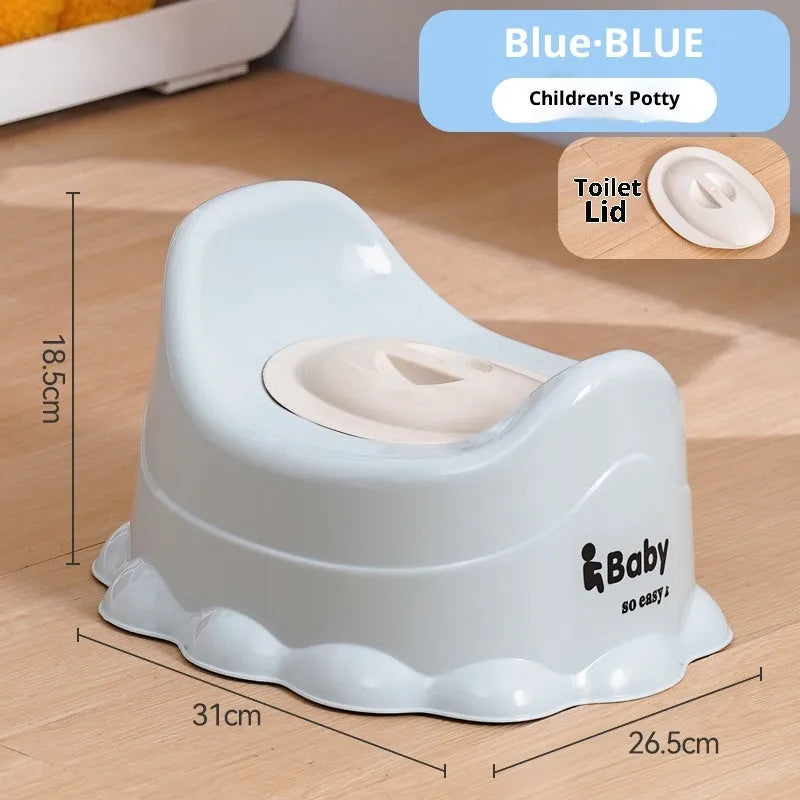 Children's small portable thickened toilet in green with lid, made of PP plastic, front view
