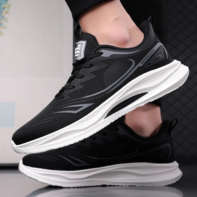 Men's low-top casual shoes in black with breathable mesh upper and rubber sole