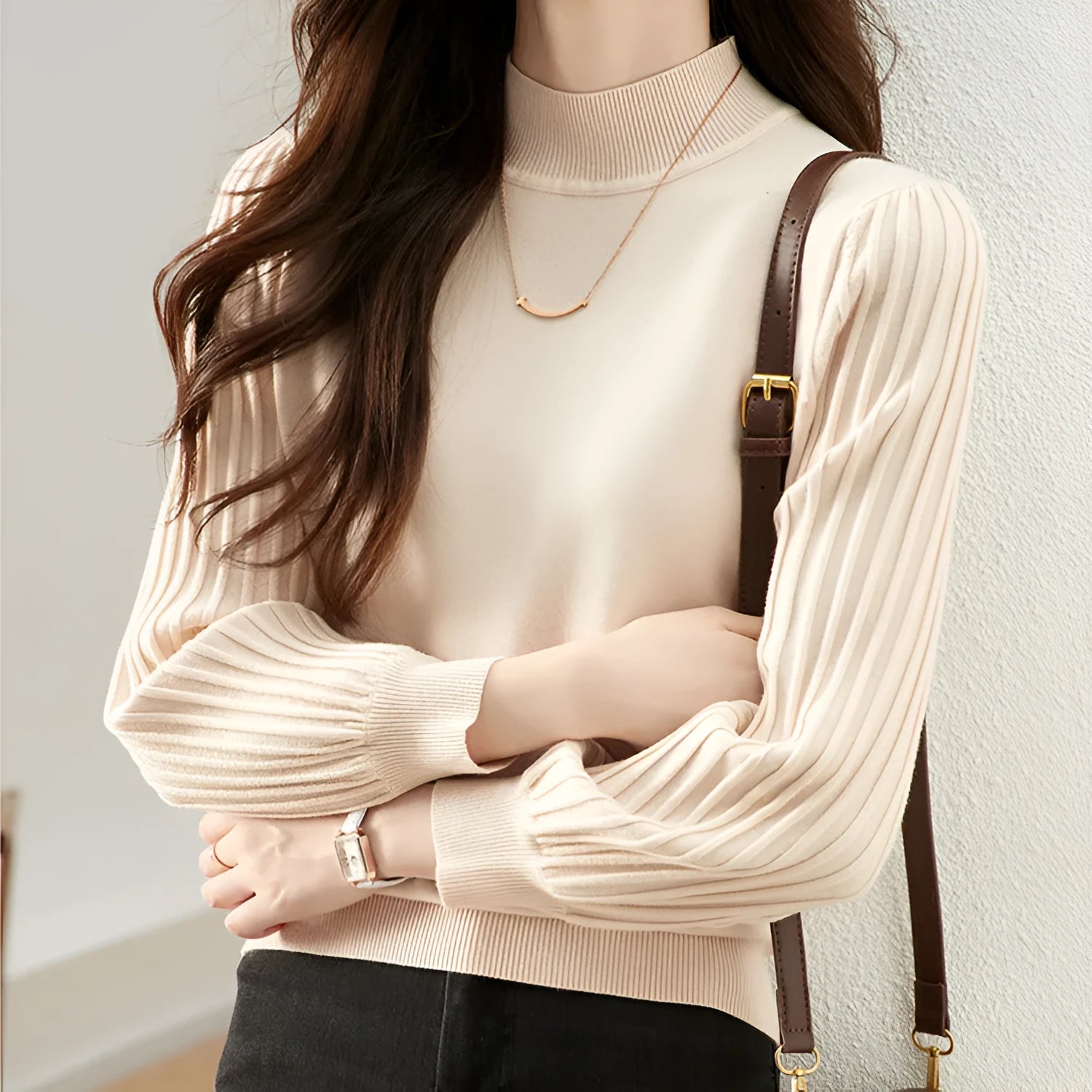 Slimming half turtleneck bottoming shirt with sunken stripe pattern in apricot colour