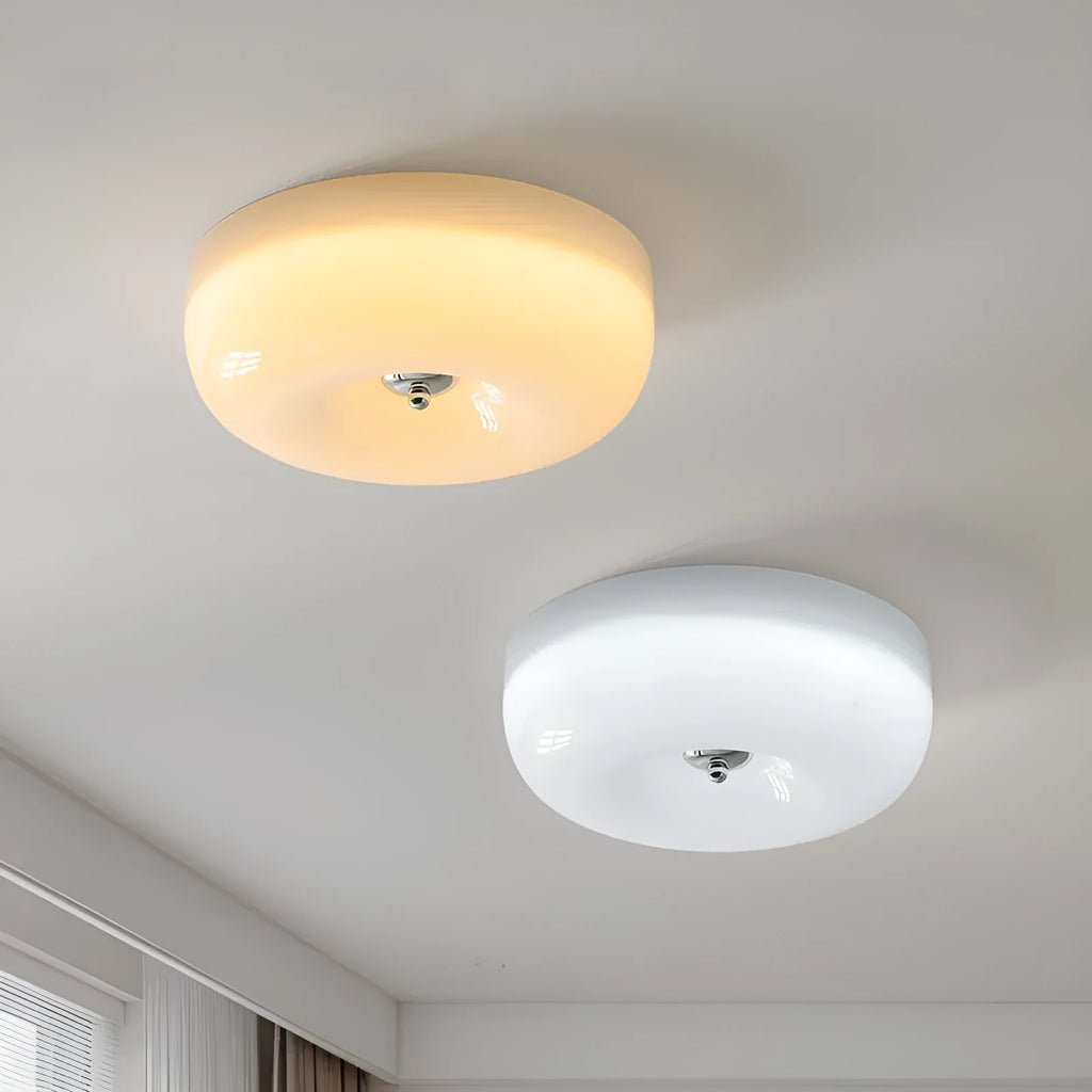 Cream-coloured American-style bedroom ceiling light with three-colour lighting options