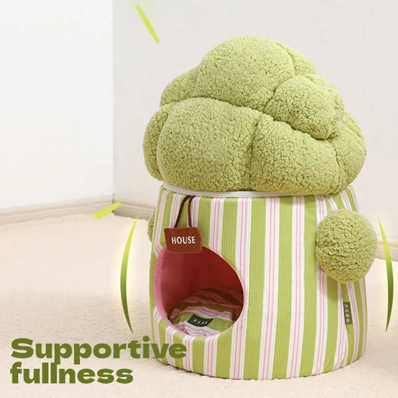 Green cauliflower-shaped pet house with tree hole entrance for small dogs and cats