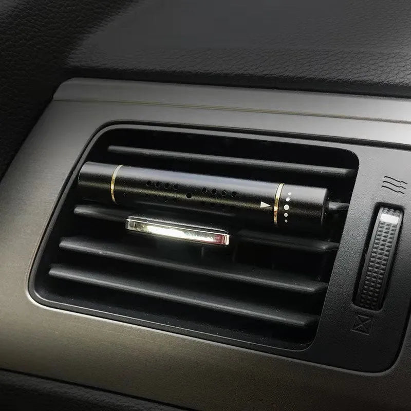 Creative metal car aromatherapy clip in black with five incense sticks