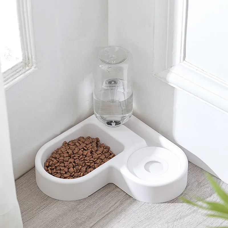 White pet water fountain for cats and dogs with food-grade construction measuring 22x26x16cm