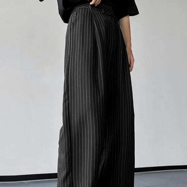 Black vertical striped pleated men's casual trousers with high elasticity fabric
