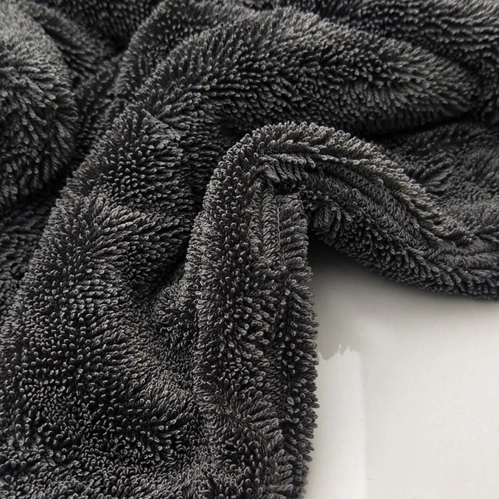 Grey microfibre car drying towel measuring 40x40cm for vehicle cleaning