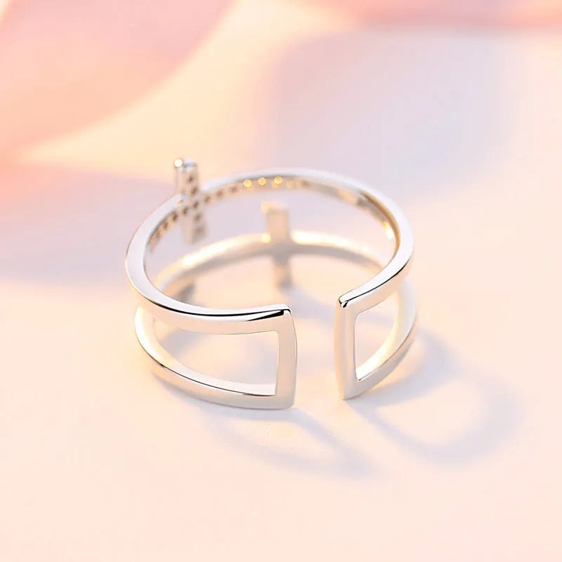 Women's adjustable copper open ring with geometric design and zircon centrepiece