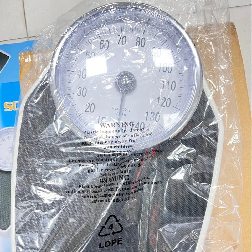 Black mechanical body weight scale with large dial pointer on 47x35cm platform
