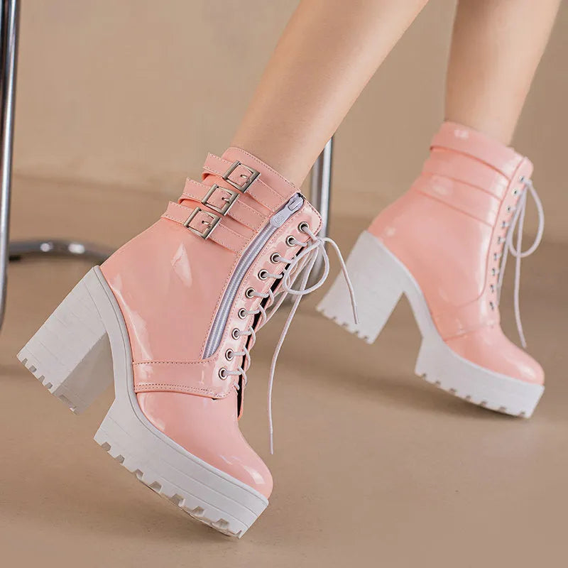 Women's black thick heel ankle boots with front lace-up and round toe
