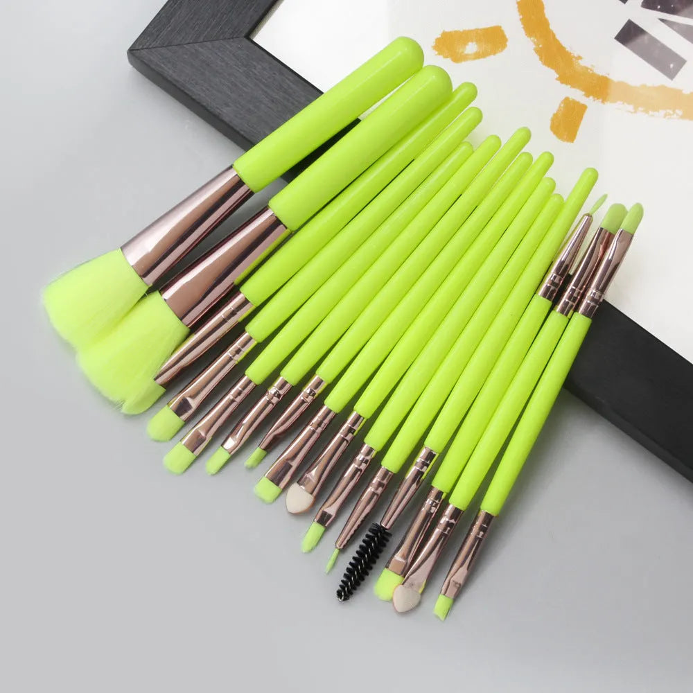 18-piece makeup brush set with fan-shaped tools in multiple styles for professional and home makeup application