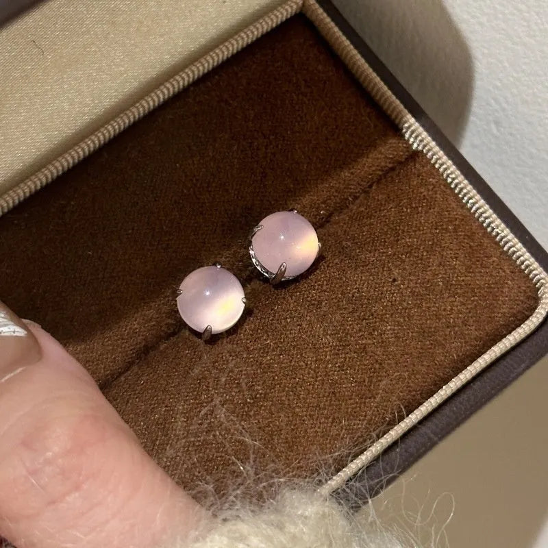 Chinese style retro chalcedony stud earrings with four-claw settings in three colour options