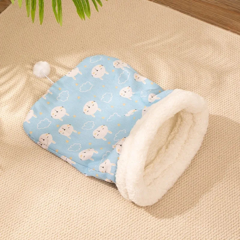 Flannel cat sleeping bag nest measuring 50 × 40 cm in pink Trojan or blue rabbit designs