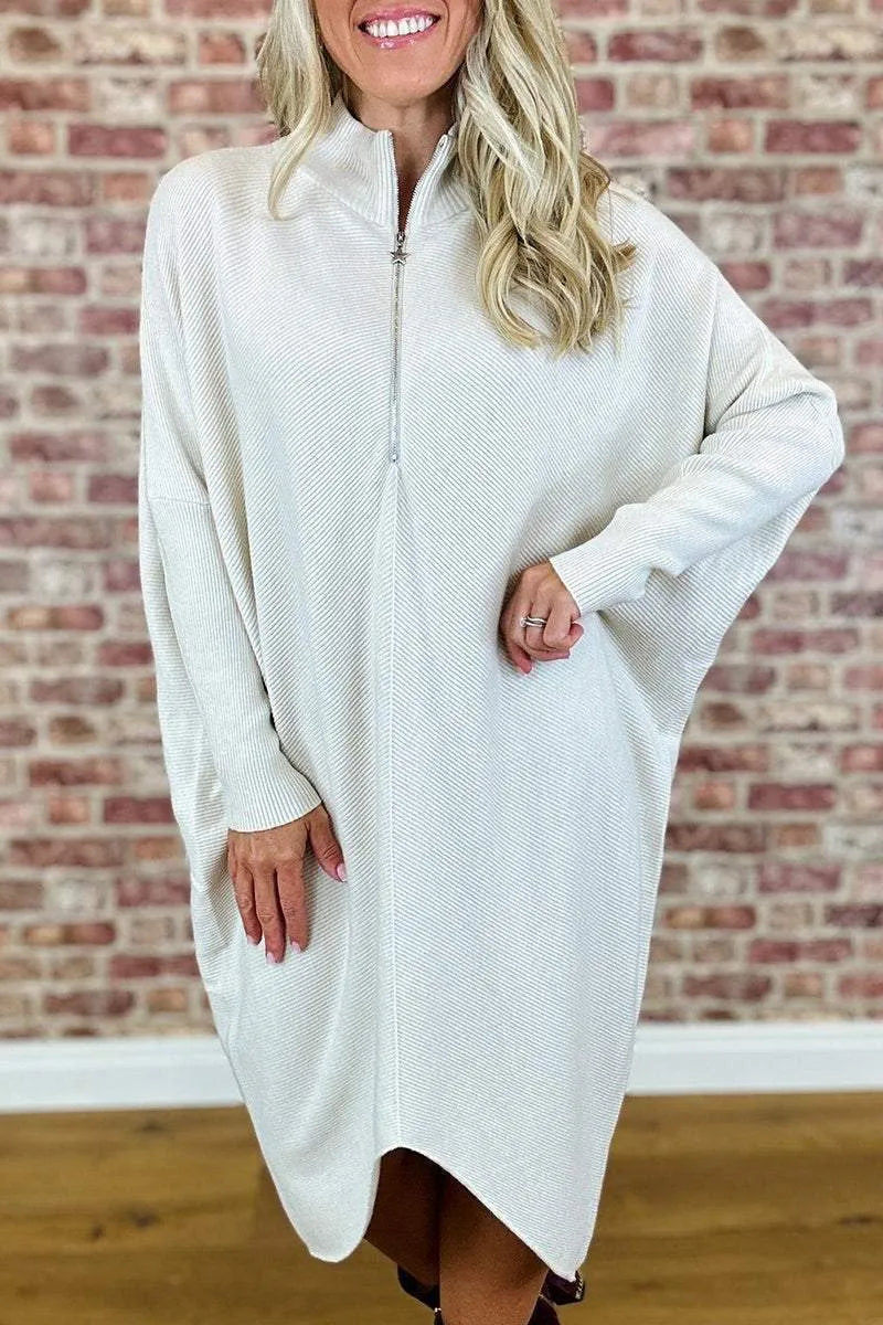 Women's solid colour loose knitted dress with raglan sleeves and a front zip detail