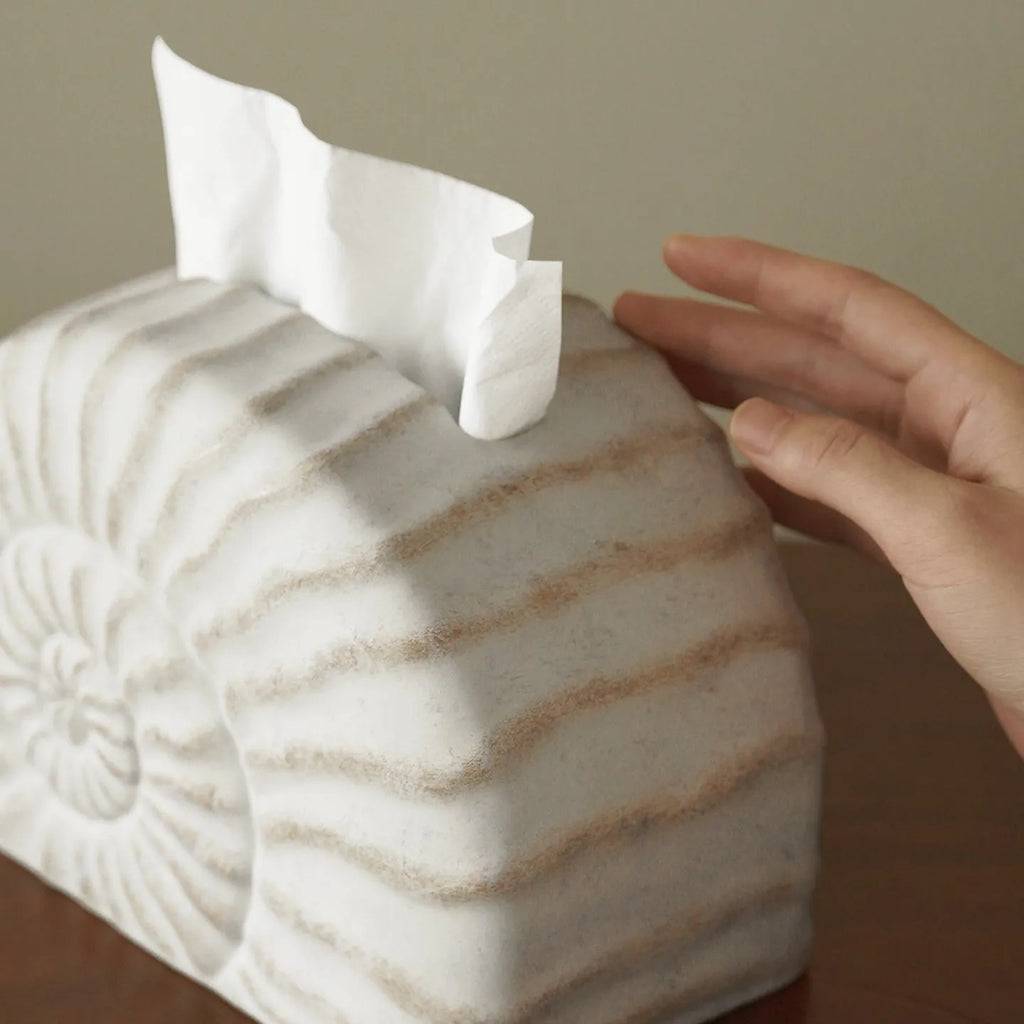 Conch ramble patterned resin tissue box with modern design