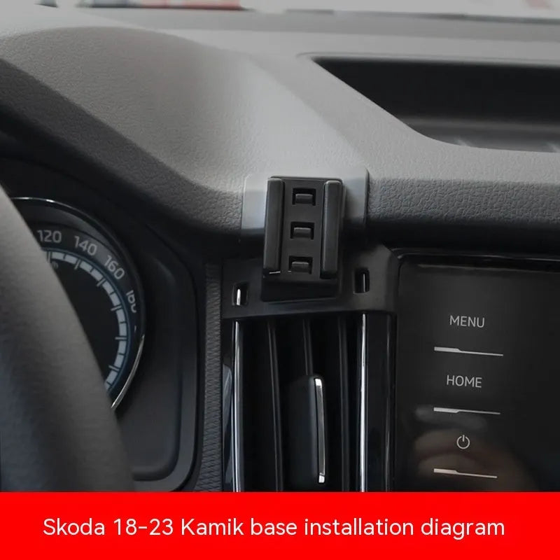 Snap-on car phone bracket mounted on Škoda air vent for mobile phone