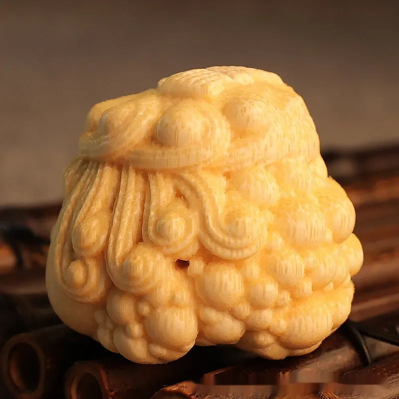 Solid bamboo golden toad princess ornament with cute style design for household display
