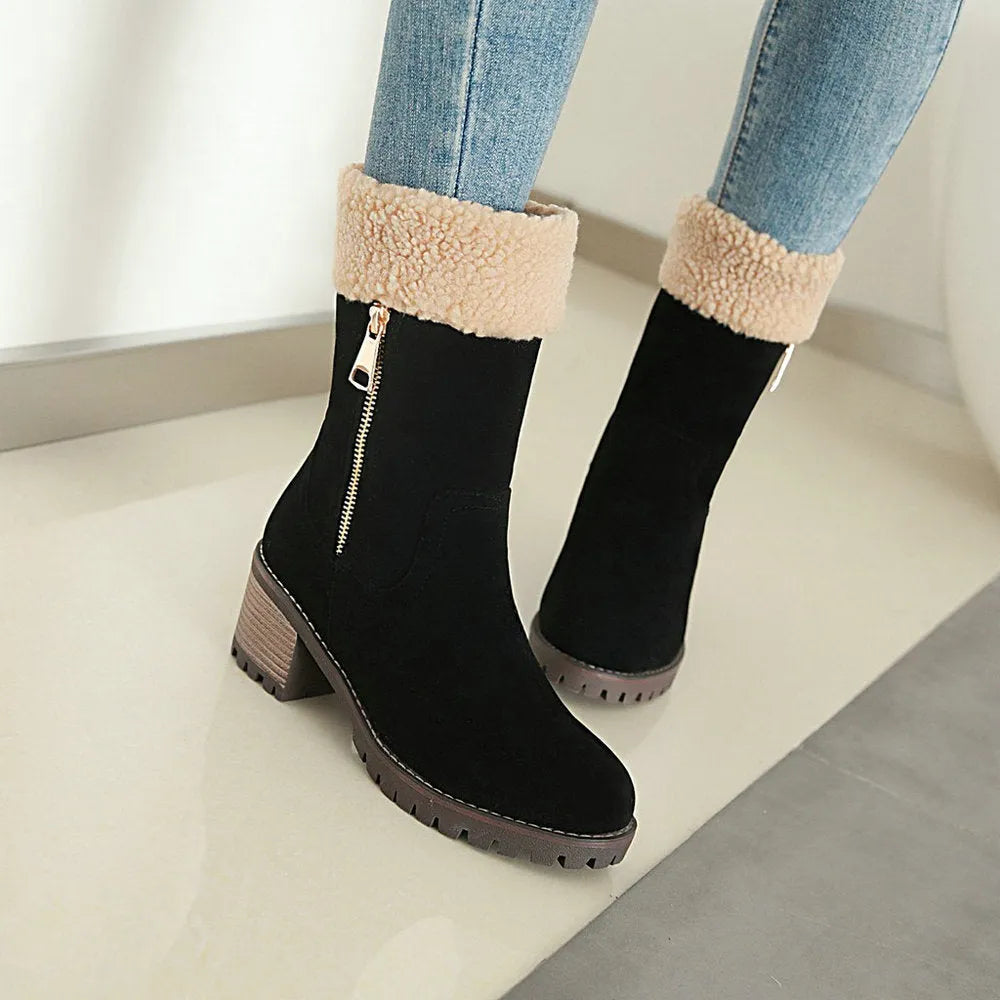 A pair of snow boots with a short plush lining and rubber insole, shown in multiple colours.