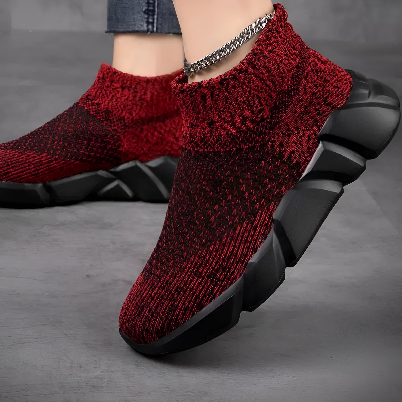 Cold-bonded plus-size sock shoes for women, mesh upper, wedge heel, pointed toe, available in blue, gray, burgundy, black