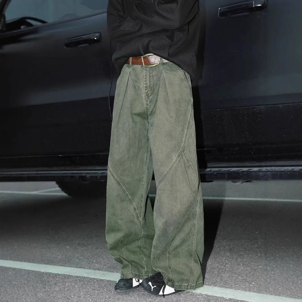 Men's pleated straight trousers in apricot colour with elastic waistband and loose fit
