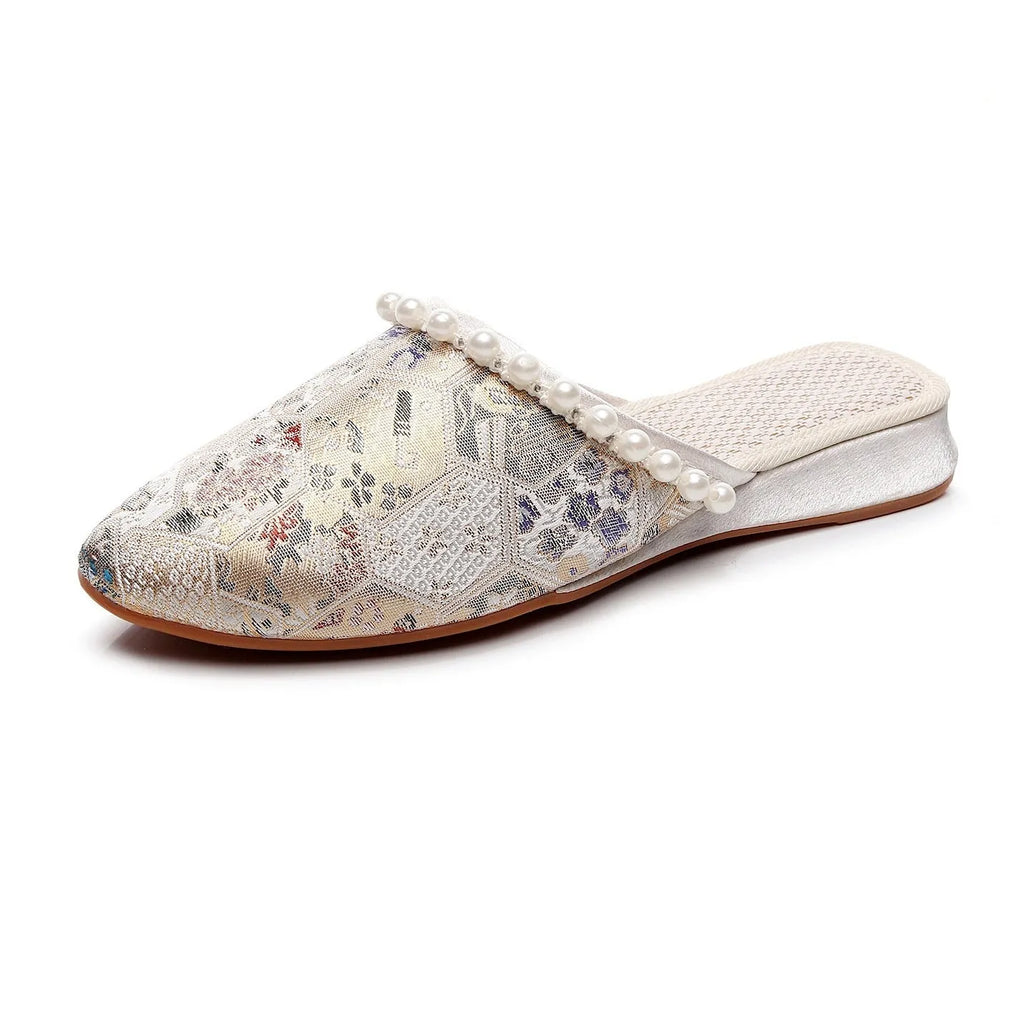 Canvas women's retro cloth shoes with embroidered beads flowers tassels on a low wedge heel in solid colour white beige green