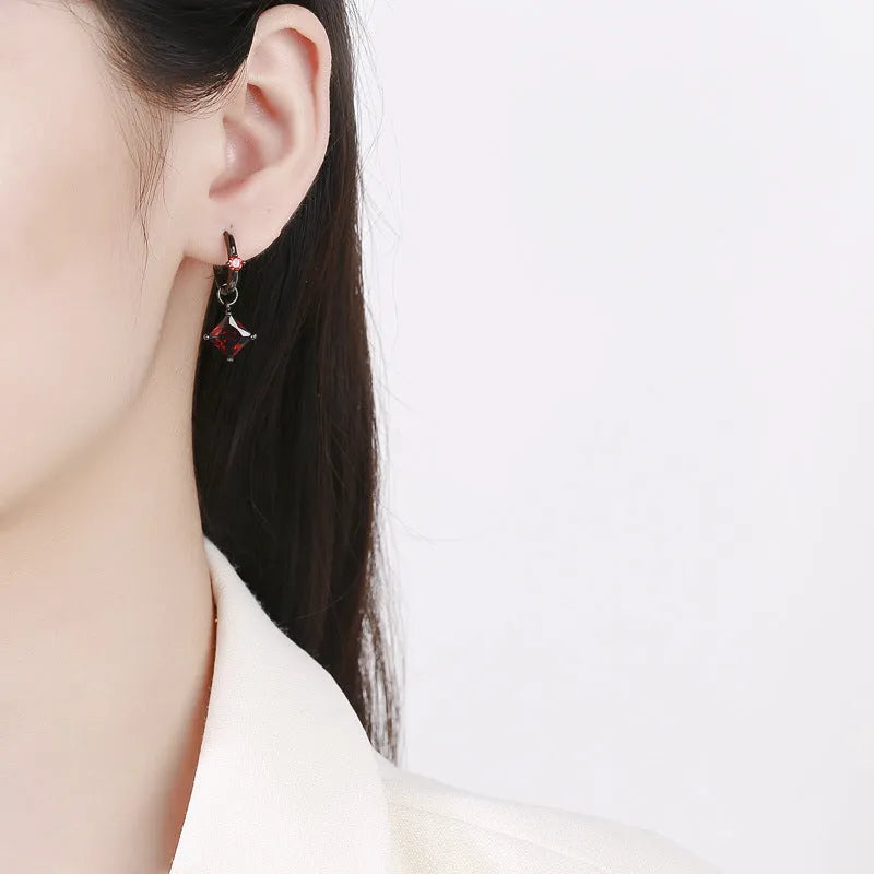 Pair of 925 silver drop earrings with black gold finish, geometric square drill 7mm and 28mm height