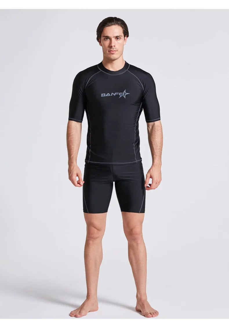 Men's quick-drying half sleeve swimsuit set in nylon fabric for water activities
