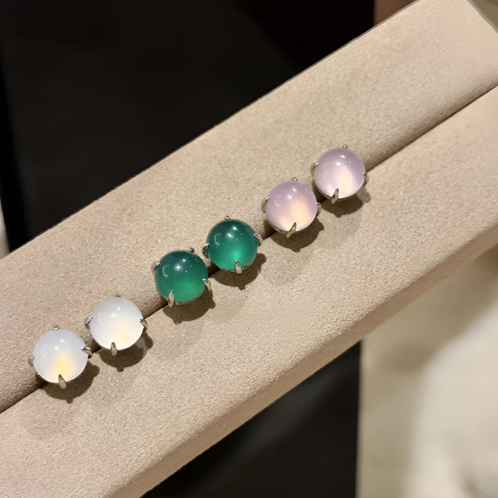Chinese style retro chalcedony stud earrings with four-claw settings in three colour options