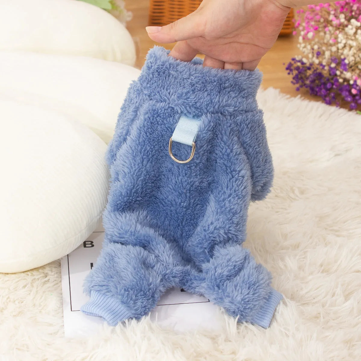 Four-legged dog clothes with double-sided plush fabric and high collar in khaki colour with towing ring attachment