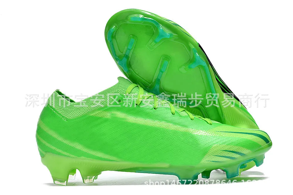 Men's low-top football shoes with knitted upper, rubber sole, and FG studs for grass pitches.