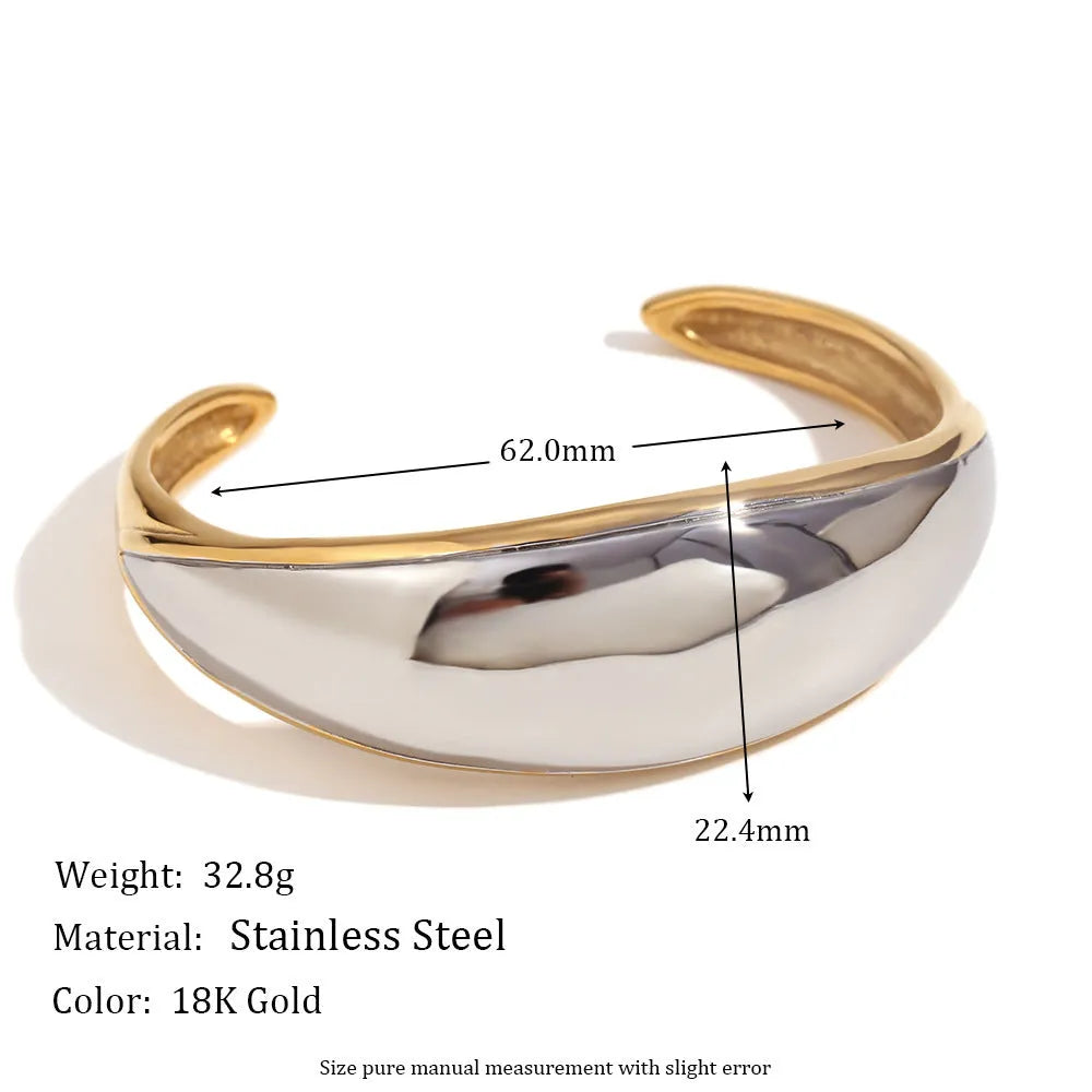 Women's gold electroplated geometric jewellery set with earrings, bracelet and necklace on stainless steel