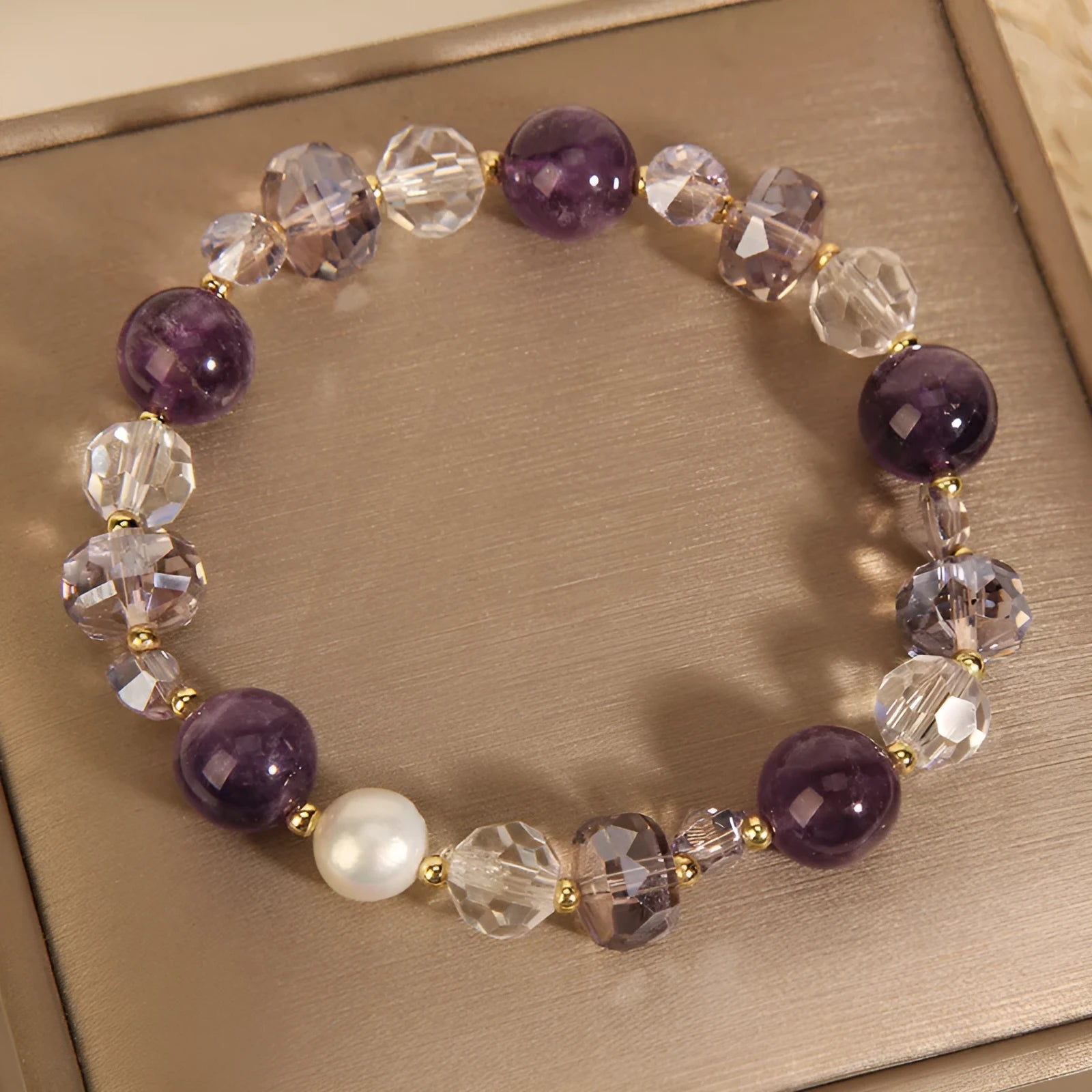Artificial amethyst bracelet for women with U-shaped design, pearl accents, and four-leaf clover motif