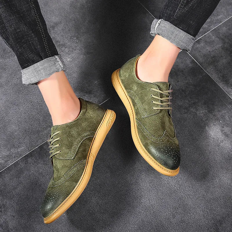 Men's black leather business formal lace-up shoes with a low top and rubber sole.