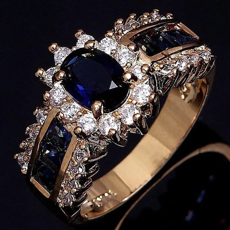 Personalised zinc alloy fashion ring for men and women with diamond or zircon accents in sizes 6-11.