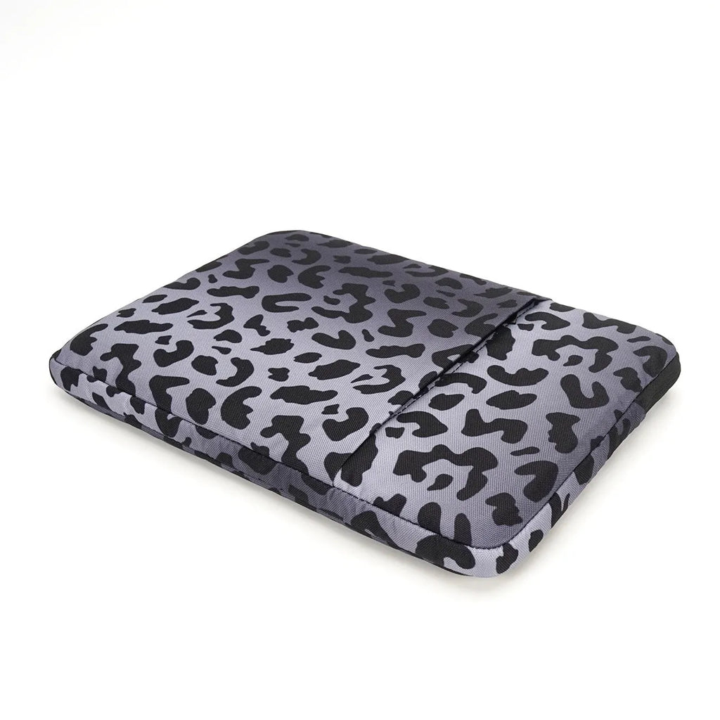 Leopard print laptop sleeve with anti-shock protection for 13-inch to 16-inch devices