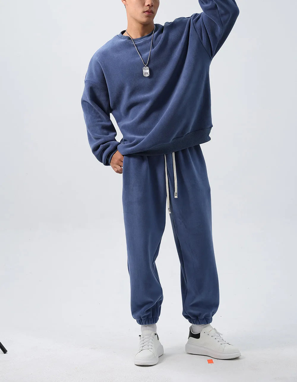 Men's polar fleece sports suit set with crew neck coat and padded trousers in double-sided shake design