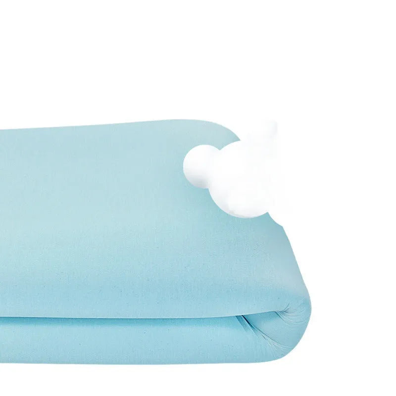 Thin gel memory foam mattress on a tatami mat, showing side profile with thickness options.