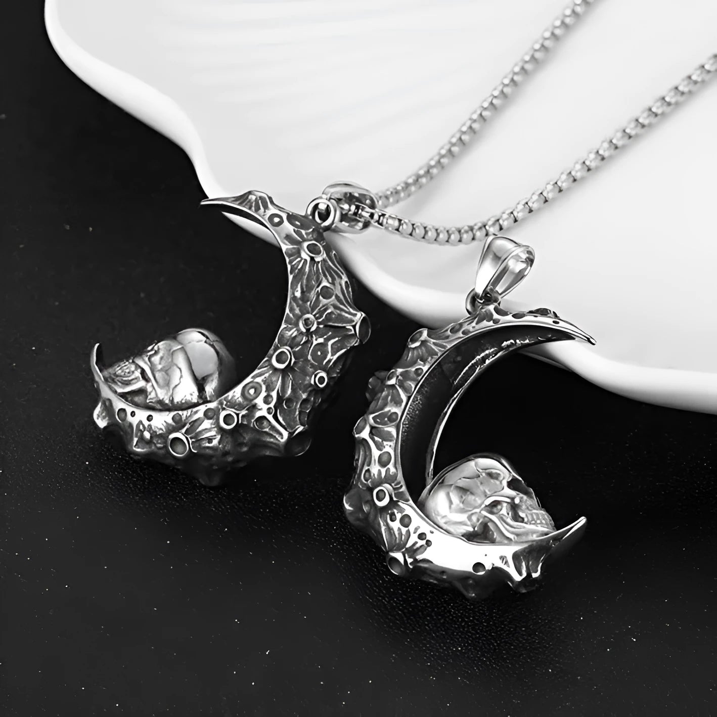 Men's silver stainless steel necklace with alloy skull pendant and matching chain