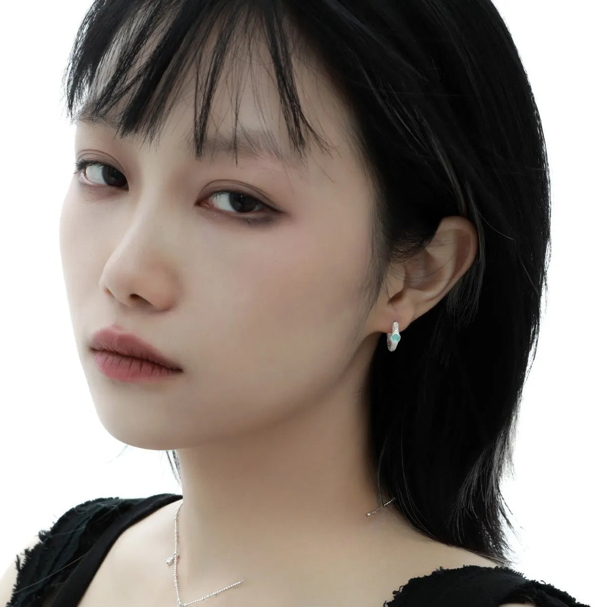 925 silver geometric ear clips with burnt silver electroplating finish and round design elements