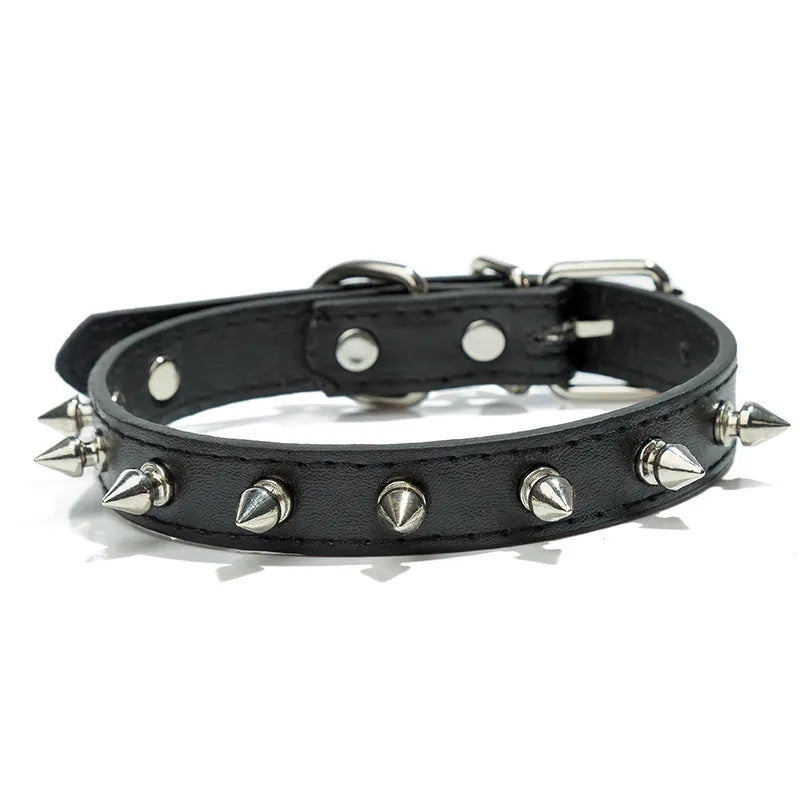 Studded dog collar in black PU leather with metal spikes and alloy buckle.