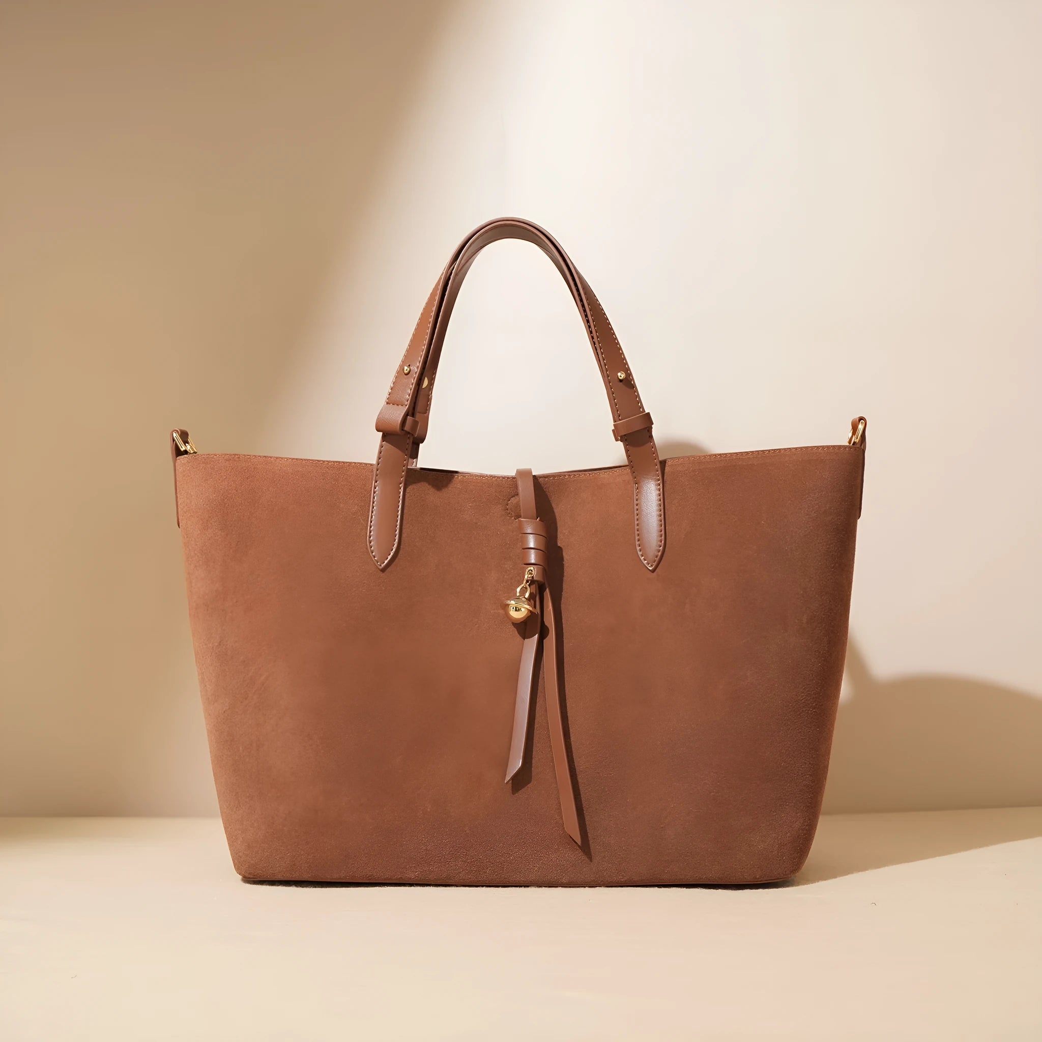 Autumn and winter Maillard-style retro tote bag in olive green with bucket shape, cotton lining, and document pocket