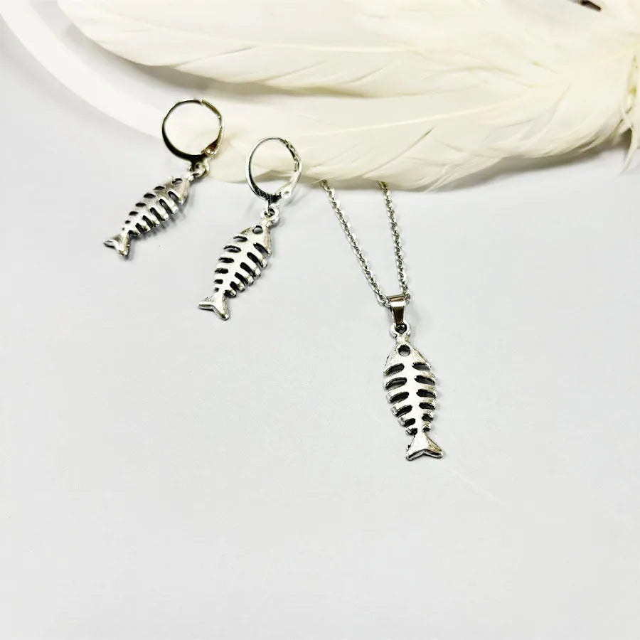 Fishbone pendant necklace and matching earrings set with retro style design and adjustable chain