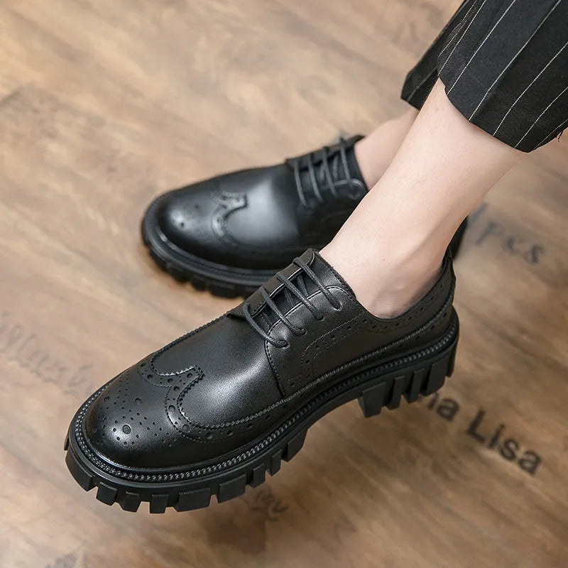 Men's black and brown business brogue shoes with round toe and artificial PU upper