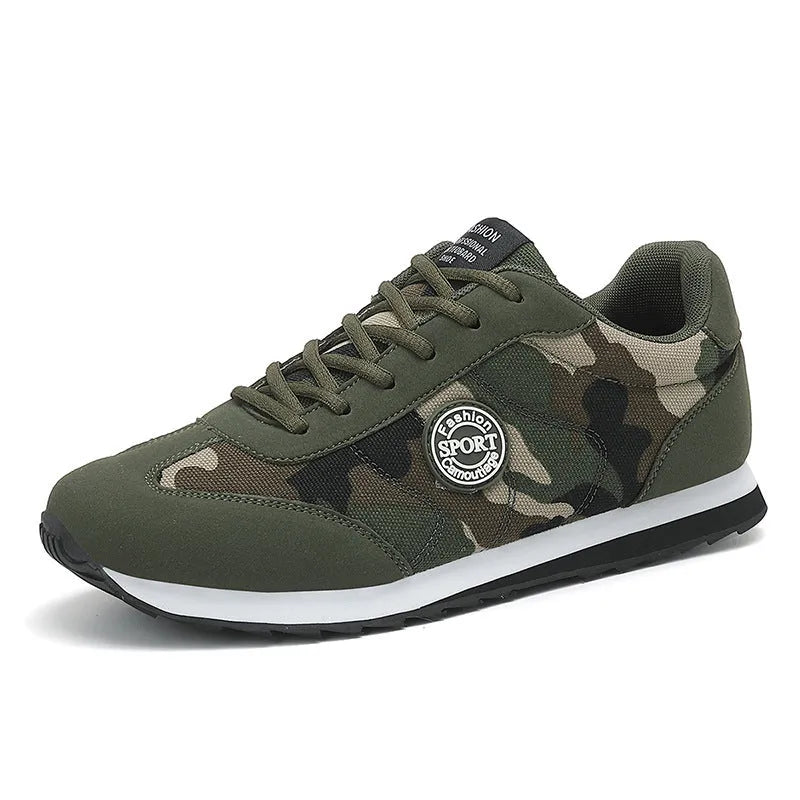 Camouflage pattern running shoes with suede upper and foam sole