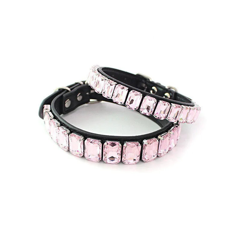 PU dog and cat collar in multiple colours with size options from XS to XL showing 1.5cm and 2cm widths